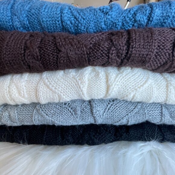 Size XS Turtleneck Wool Butterfly Blue Sweater Price Firm  In excellent Pre-owne - Picture 7 of 8